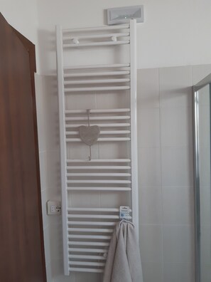 Interni