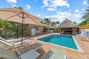 Vila família, 3 quartos, piscina particular | Piscina | Piscina externa
