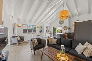 Living area - Tropische villa met privézwembad (Jan Thiel)