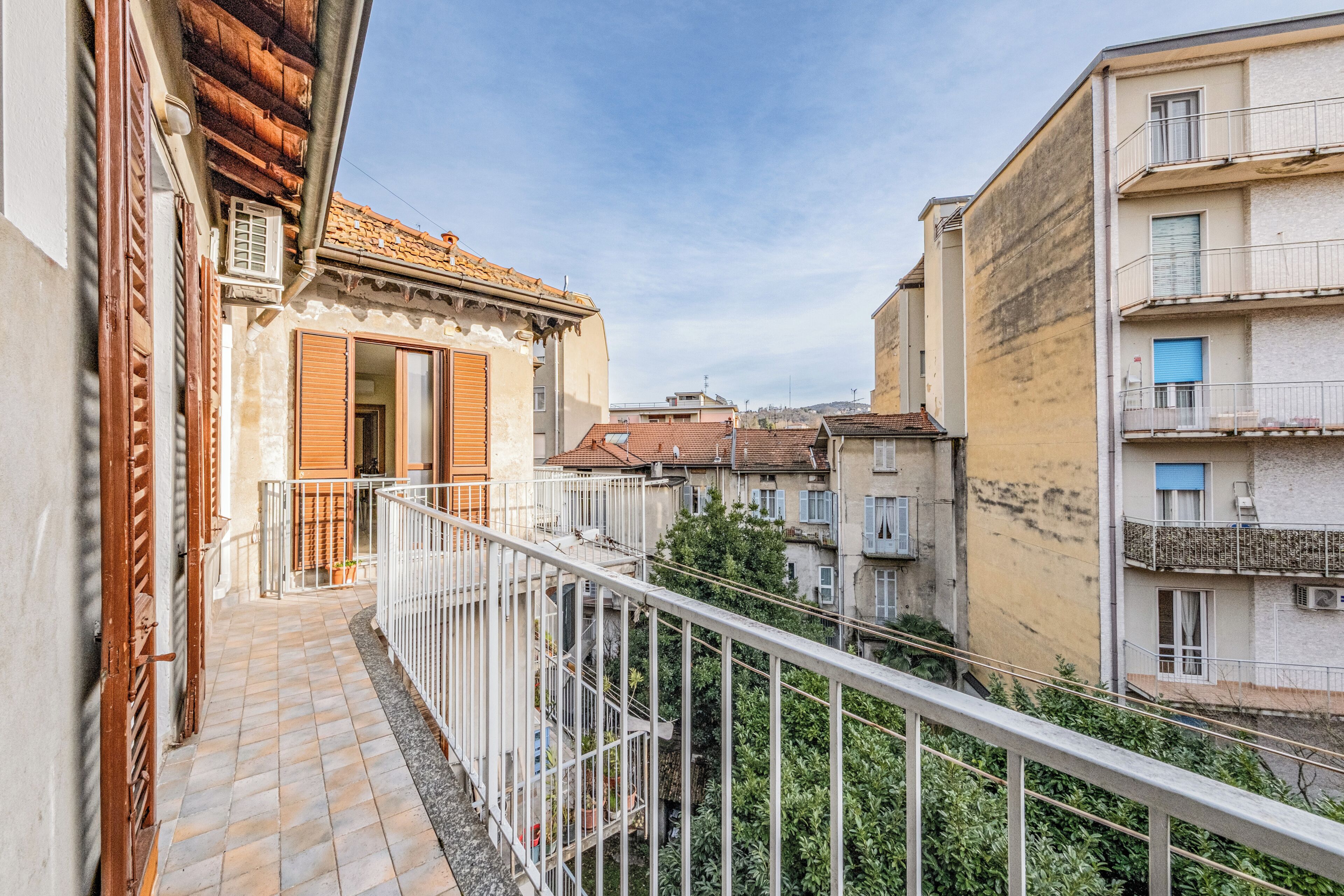 Apartment, Balkon, Blick auf den Innenhof | Unterkunftsgelände
