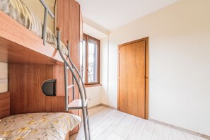 Apartamento, balcón, vistas al patio | Wifi gratis