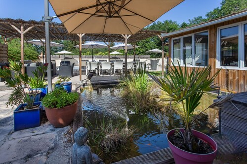 Bed and Breakfast 'La Charente-Chambre Naturiste' with Shared Pool, Wi-Fi and Air Conditioning