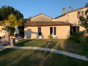 Esterni