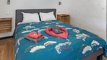 1 bedroom, WiFi, bed sheets