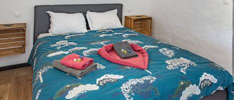 1 bedroom, WiFi, bed sheets
