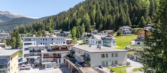 Bright 2BR Davos Apt with Parking and Balcony