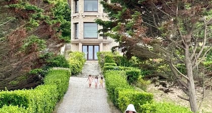 La Sauvagère, Exceptional Art Deco Villa on Omaha Beach with Direct Beach Access