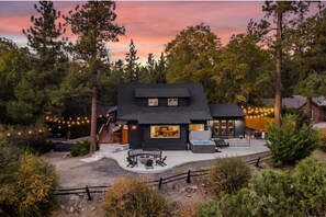 Exterior - Great Outdoor Space, Views, Hot Tub, Dogs Welcome (Big Bear,)