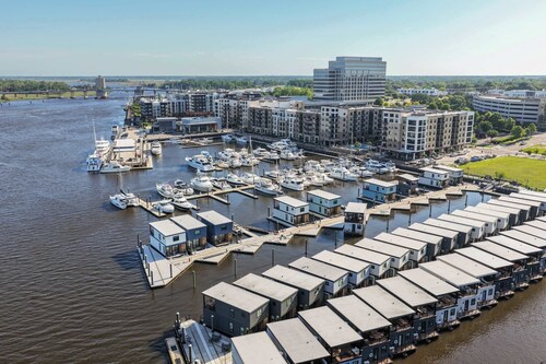 Rally at The Cove Riverwalk Villas
