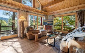 Living area - Unique Artisan Retreat, Gorgeous Views, Hot Tub (Big Bear Lake)
