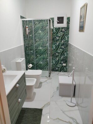 Shower, hair dryer, towels - Etnamia Art - Suite Apartment (Paterno)