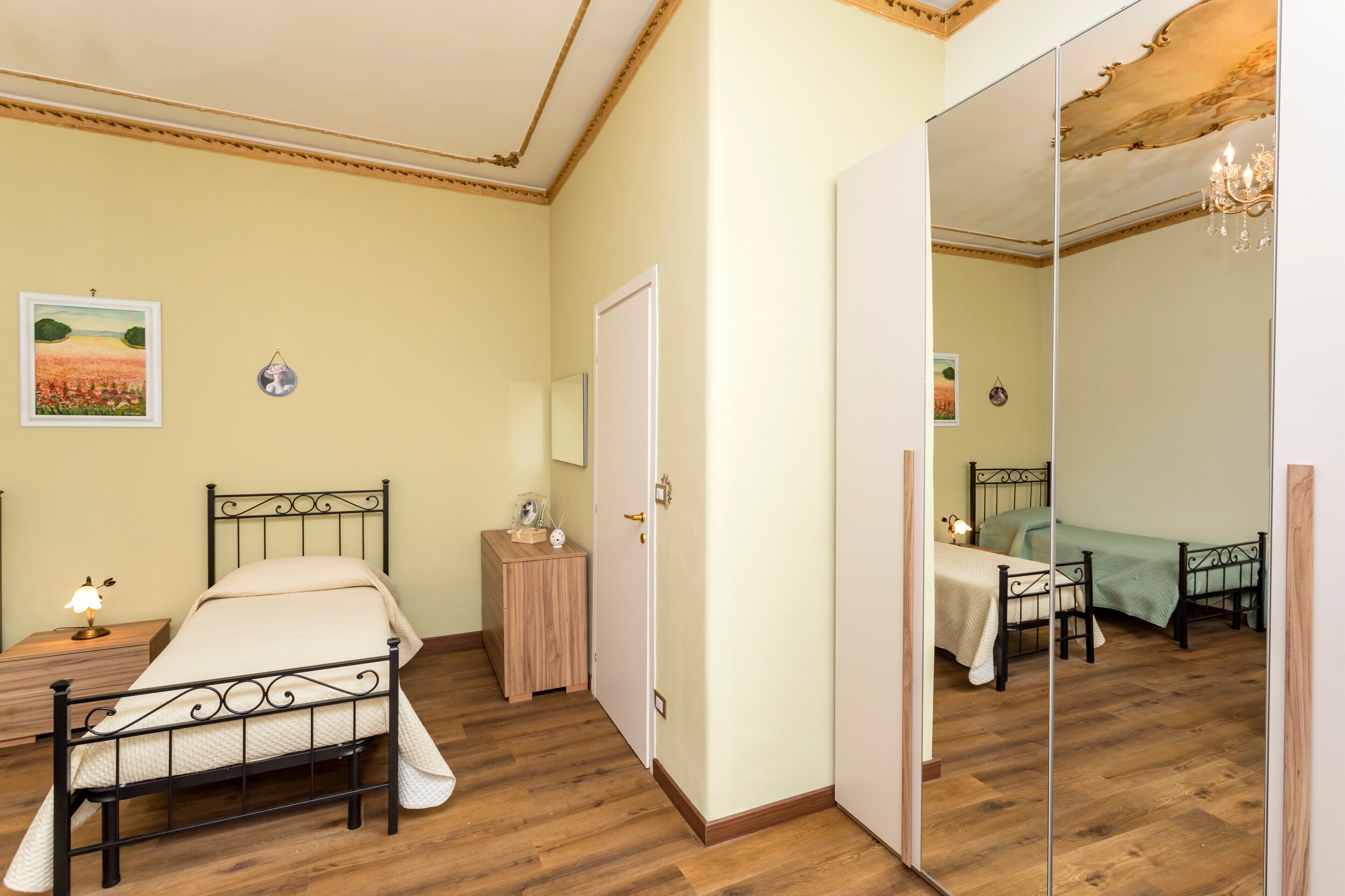 Iron/ironing board, WiFi, bed sheets