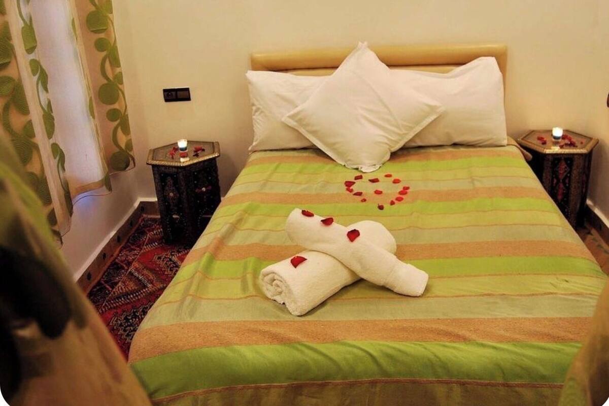 Quarto casal clássico | Wi-Fi de cortesia