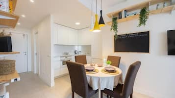 Deluxe Apartment | Private kitchen