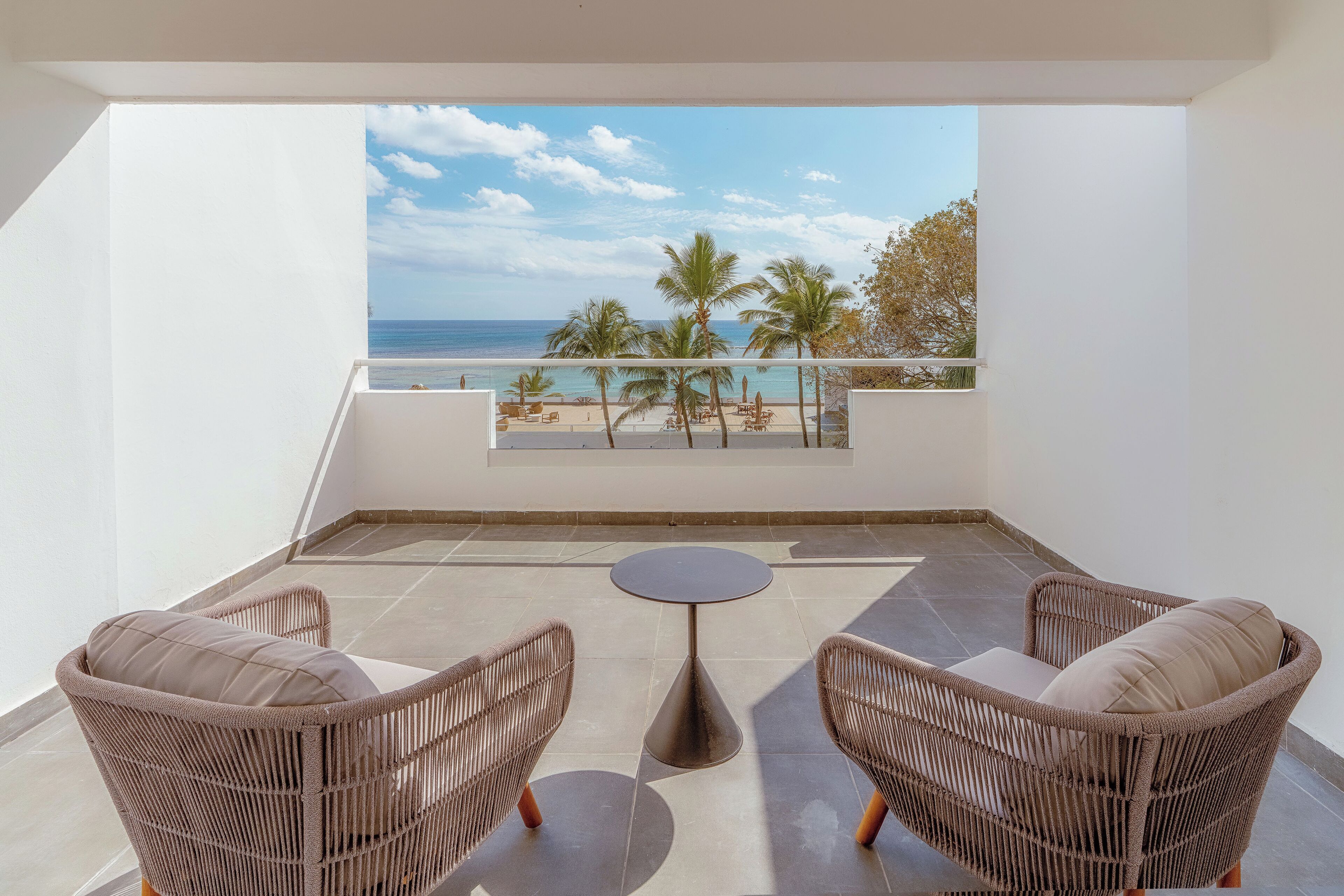 Appartement Familial, balcon, vue baie | Enceinte de l’hébergement