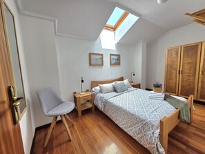 Iron/ironing board, bed sheets - Apartment Viento y Marea 20811 (Argoños)