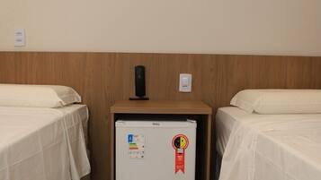Comfort Single Room | Desk, laptop workspace, free WiFi