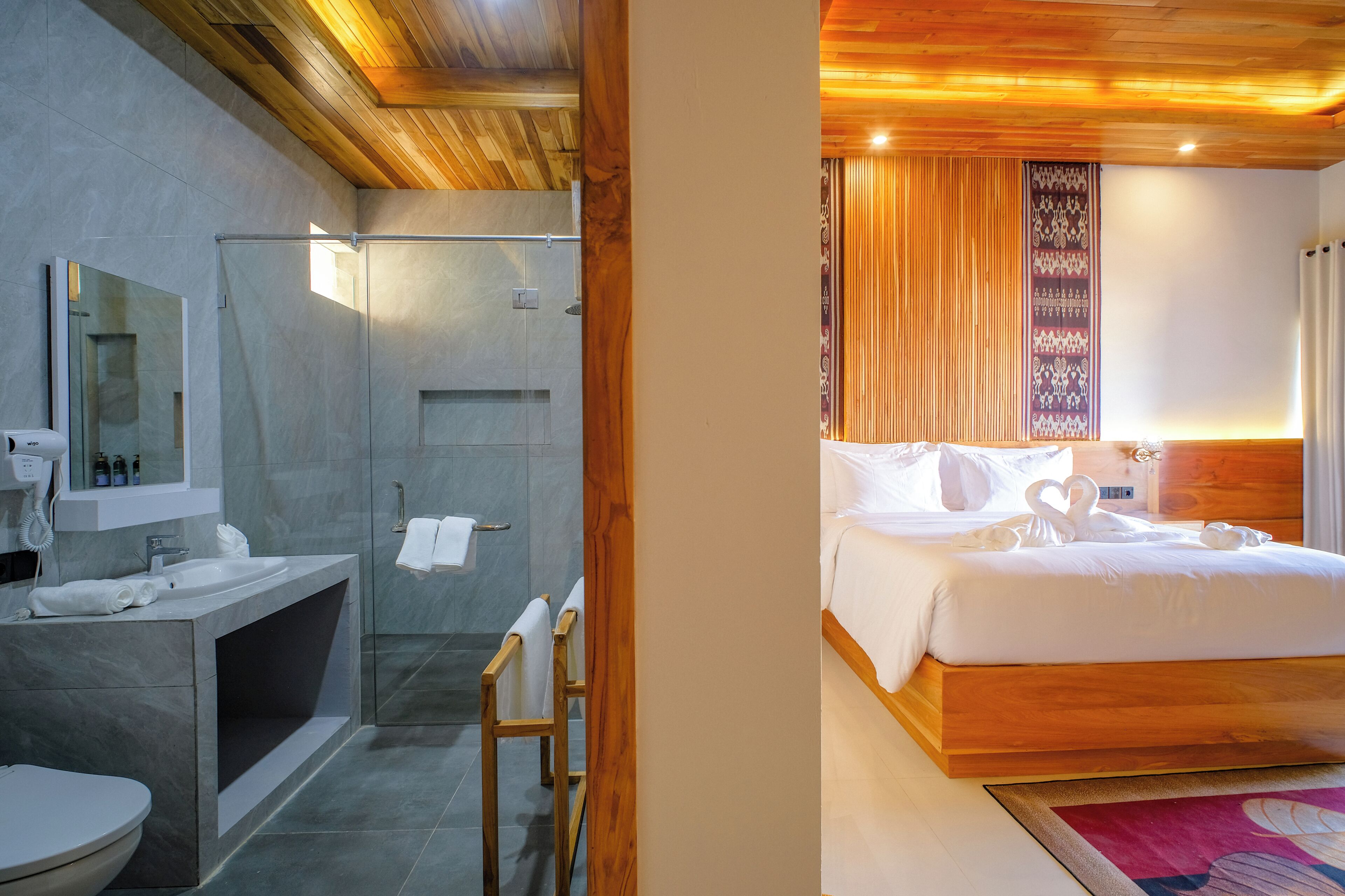 Deluxe-Doppelzimmer, Poolblick | Badezimmer