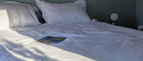Internet, bed sheets