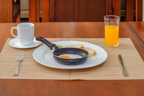 Dagelijks continentaal ontbijt inbegrepen