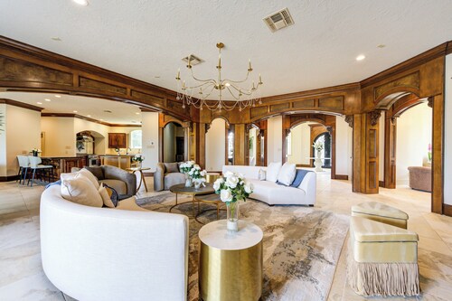 Château St. Cyr - Luxury Estate for Large Groups - Sleeps 38