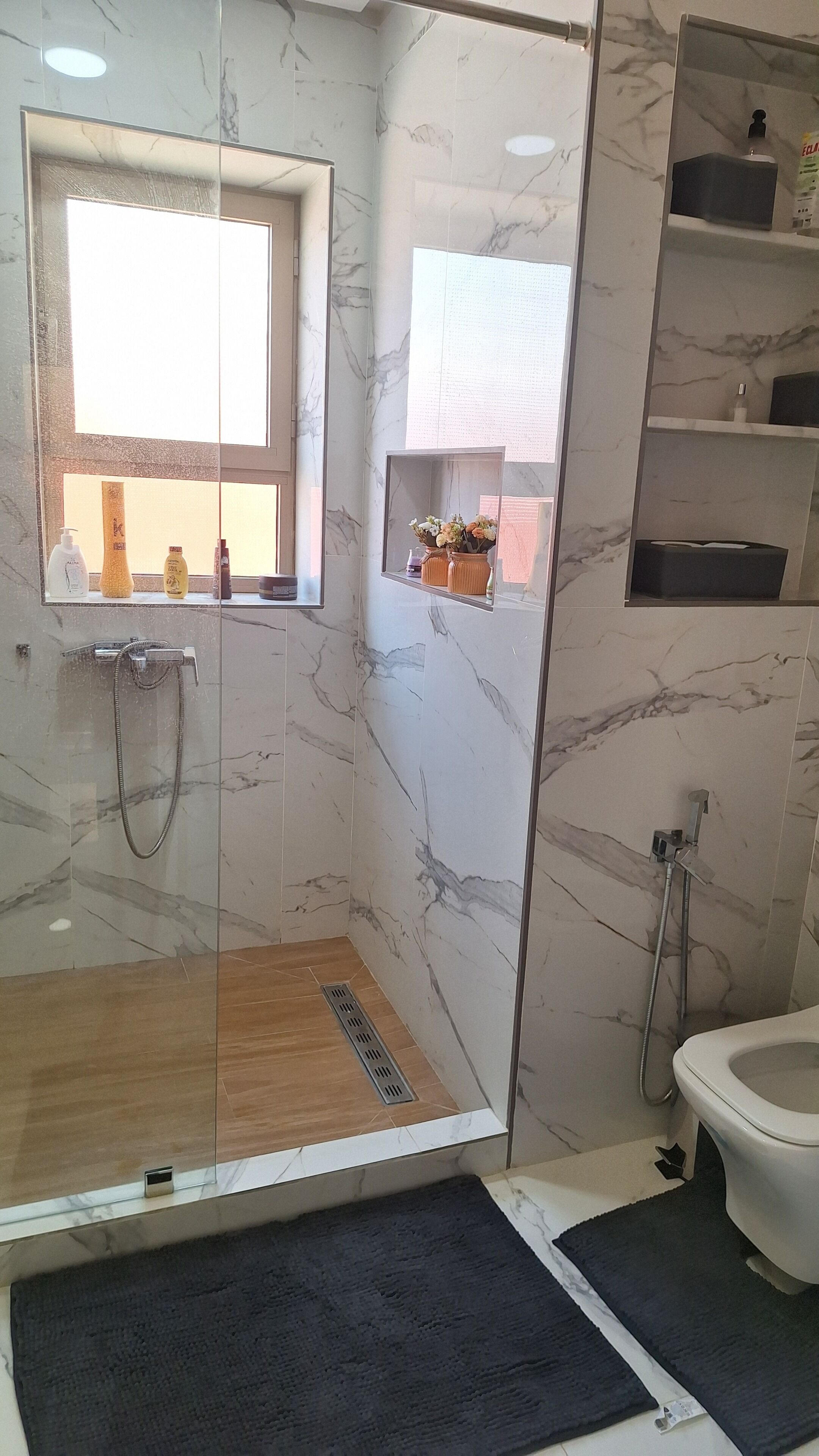 Suite, Gartenblick | Badezimmer | Kostenlose Toilettenartikel, Seife, Shampoo, Toilettenpapier