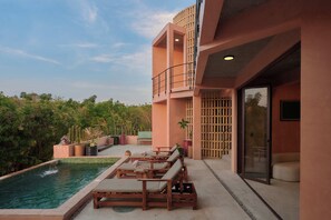 Outdoor pool - Casa Tintorera (Santa María Colotepec)