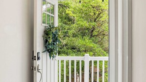 Interior - Murrells Inlet House: Sleeps 8, Near Beach & Fun! Private Pool! (Murrells Inlet)