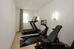 Fitness facility - Brand New Luxury Villa Aurea with Pool & Stunning Views (Čilipi)