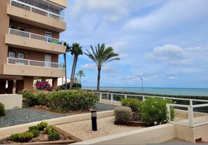 2 bedrooms - 2BR Ocean View Beach Apartment Pool La Manga (Cartagena)