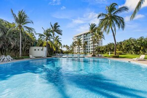Pool - Luxury Beach 2BR Resort Access Vidanta (Nuevo Vallarta)
