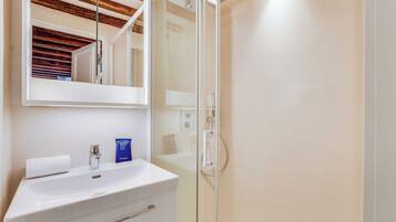 Apartment | Badezimmer