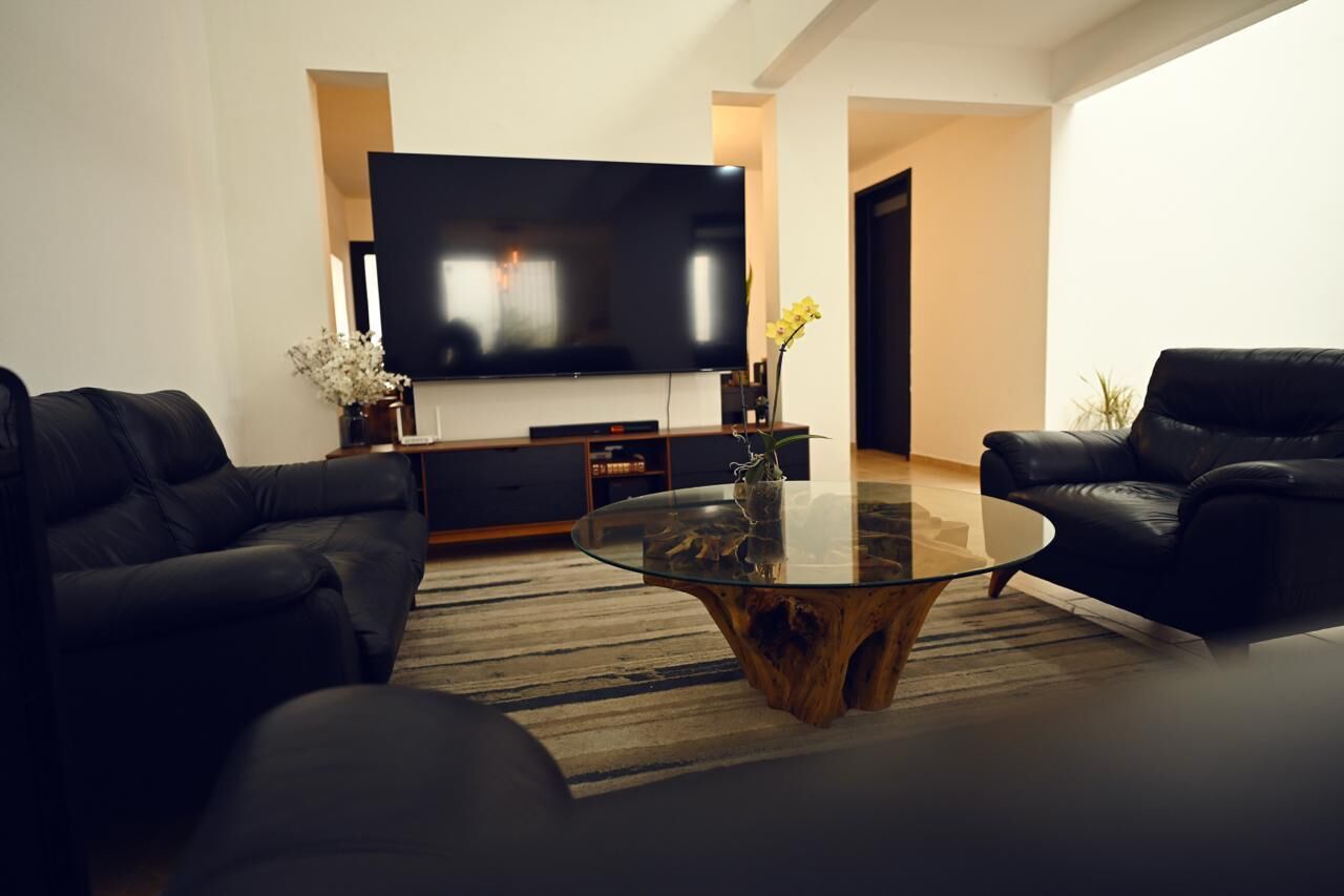 Smart TV, video games, stereo