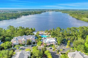 Exterior - Delightful condo with private balcony short walk from resort pool and beach - Bahama Bay (Davenport)