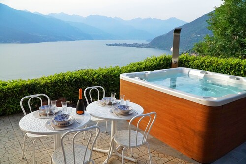 Nina's Home - Lake View Apartment, Jacuzzi and Garden