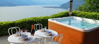 Nina's Home - Lake View Apartment, Jacuzzi and Garden