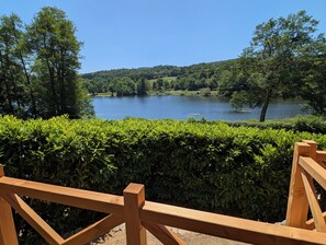 Property grounds - L'annexe du lac (Chalet on the shores of Lake Pannecière) 2/4 people (Corancy)