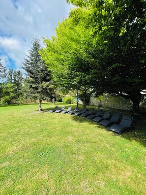 Property grounds - Magnificent family villa with swimming pool near Disneyland Paris (Gastins)