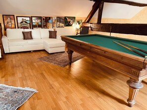 Games room - Magnificent family villa with swimming pool near Disneyland Paris (Gastins)