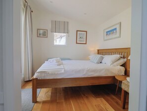 2 bedrooms, individually decorated, individually furnished, free WiFi - Salt &amp; Stone (Lyme Regis)