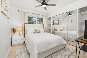 Internet, bed sheets - Cozy Palm Pad (Naples)
