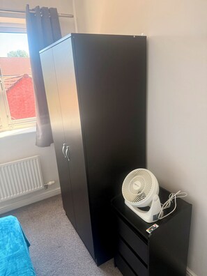 Interior - Relaxing Modern Stay for Families and Groups (Bridgwater)