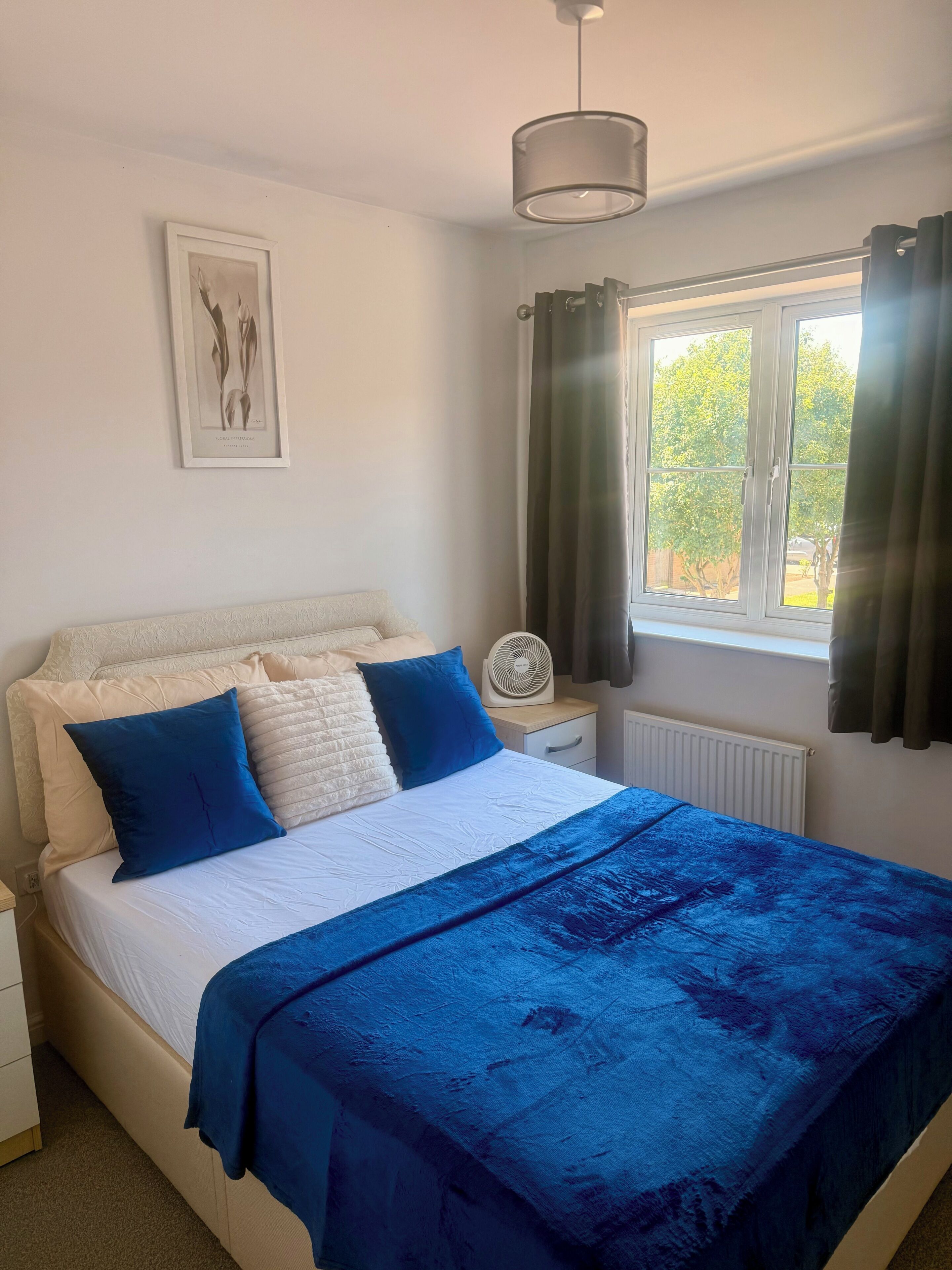 3 bedrooms, desk, iron/ironing board, free WiFi