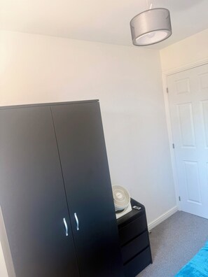 Interior - Relaxing Modern Stay for Families and Groups (Bridgwater)