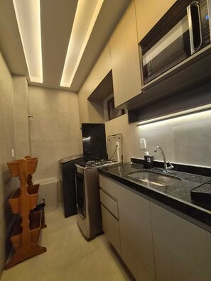 Private kitchen - Cabo Branco Altiplano João Pessoa - Modern, cozy, family-friendly apartment (João Pessoa)
