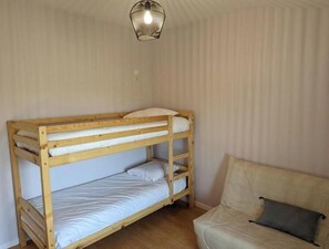 WiFi, bed sheets - Gîte Plum - Nature and Relaxation Stay with Heated Pool in Charente (Chadurie)