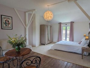 1 chambre, accès Internet, draps fournis