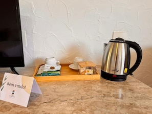 Habitació triple | Cafè i cafetera