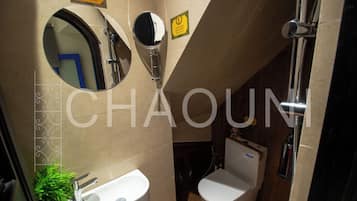 Comfort Apartment | Bathroom