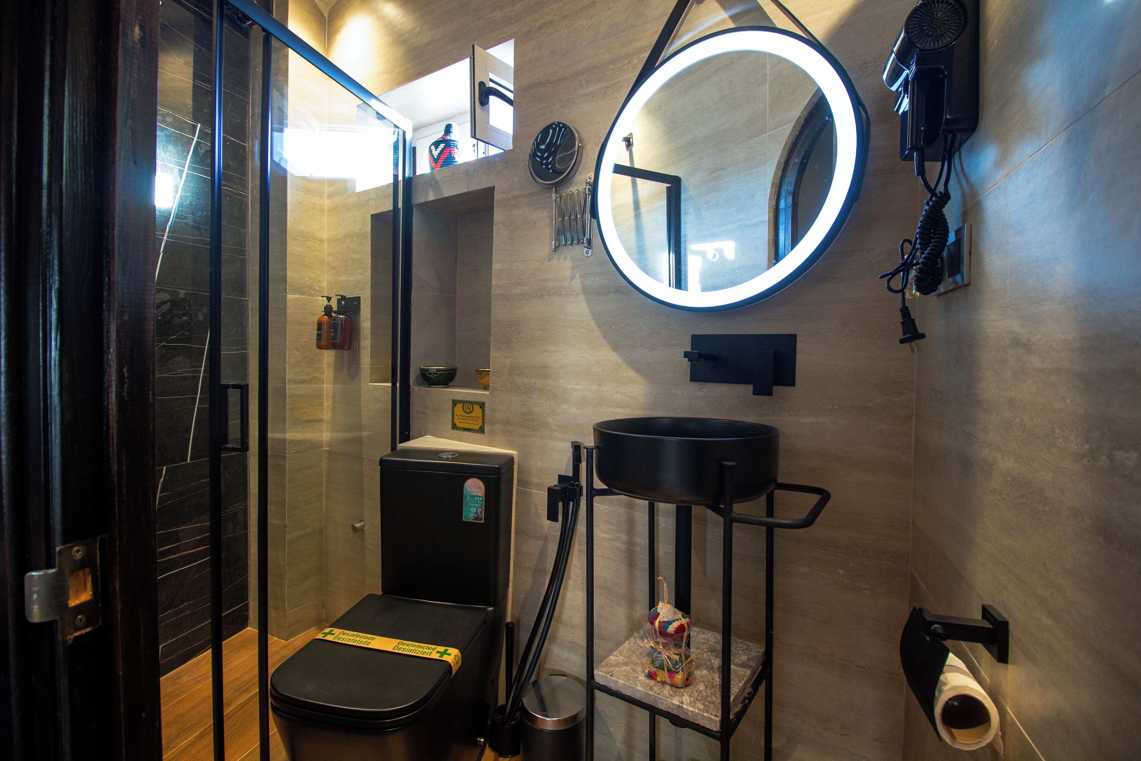 Family Apartment | Bathroom